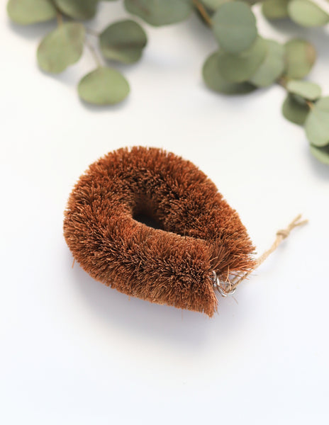 Natural Coconut Round Cleaning Coir Brush JUTURNA STUDIOS