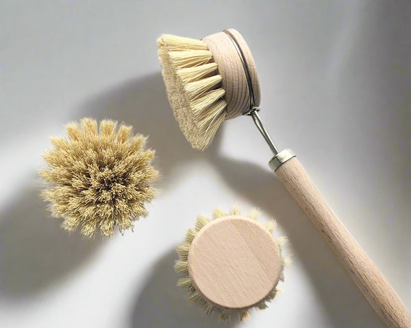 Long Dish Cleaning Scrub Brush J U T U R N A