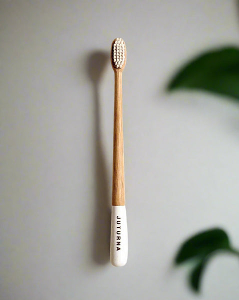 Organic Biobased Bamboo Toothbrush J U T U R N A