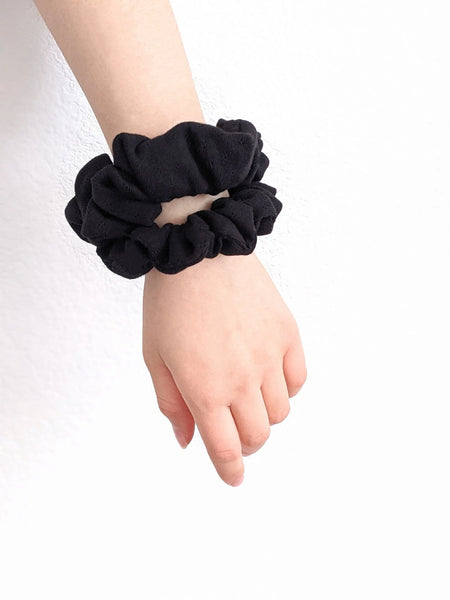 Organic Pointelle Plastic-Free Scrunchies J U T U R N A