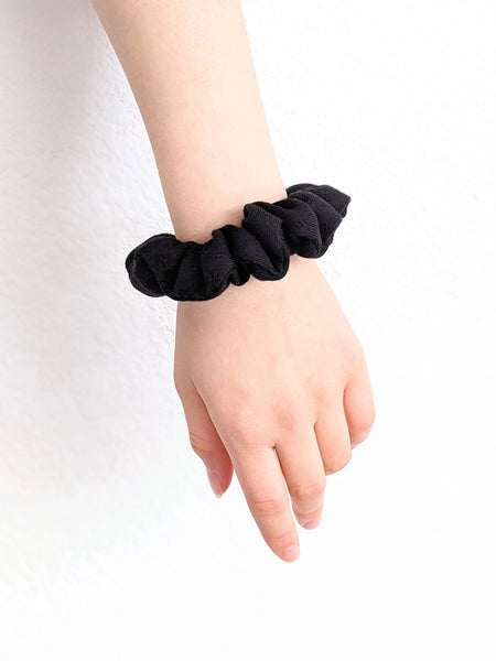 Organic Pointelle Plastic-Free Scrunchies J U T U R N A