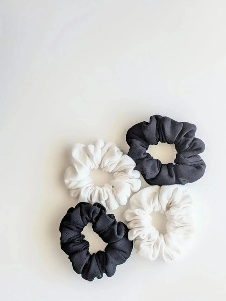 Organic Pointelle Plastic-Free Scrunchies J U T U R N A