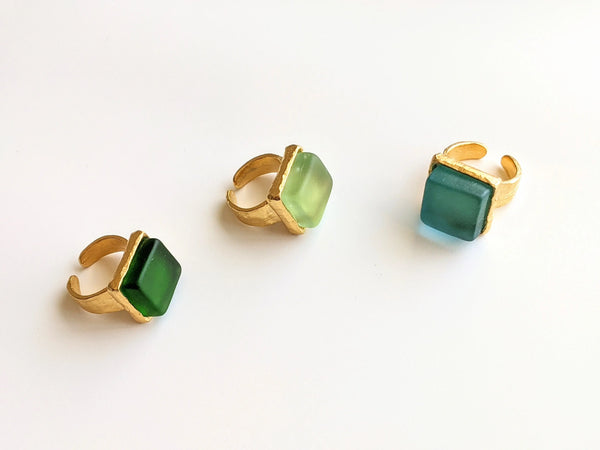 Smartglass Cube Gold Ring - Antique Clear SMARTGLASS RECYCLED JEWELRY