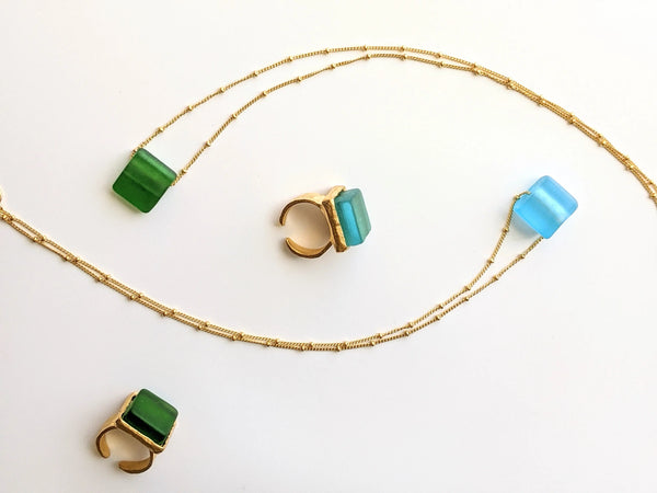 Smartglass Cube Gold Ring - Pine SMARTGLASS RECYCLED JEWELRY