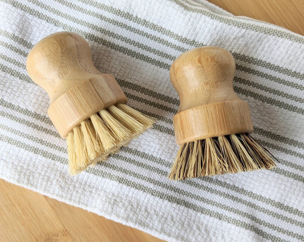 Natural Bamboo Rolling Pin Cleaning Brush – Impress! Bakeware
