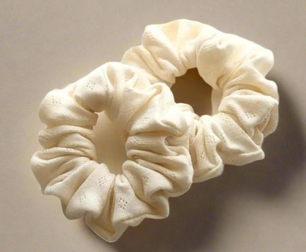 Plastic-Free Cotton Hair Scrunchies J U T U R N A