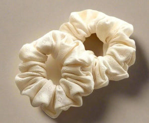 Plastic-Free Cotton Hair Scrunchies J U T U R N A